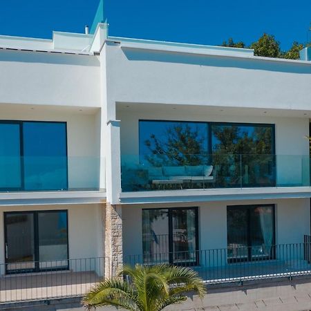 Villa The Boat With Rooftop Pool Матульи Экстерьер фото